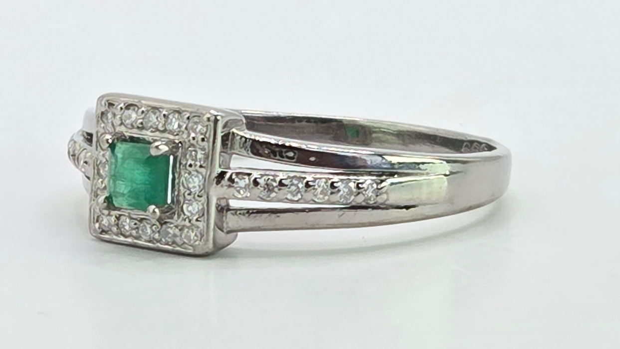 Vintage: 14ct White Gold Emerald & 28 Diamond Square Cluster Ring