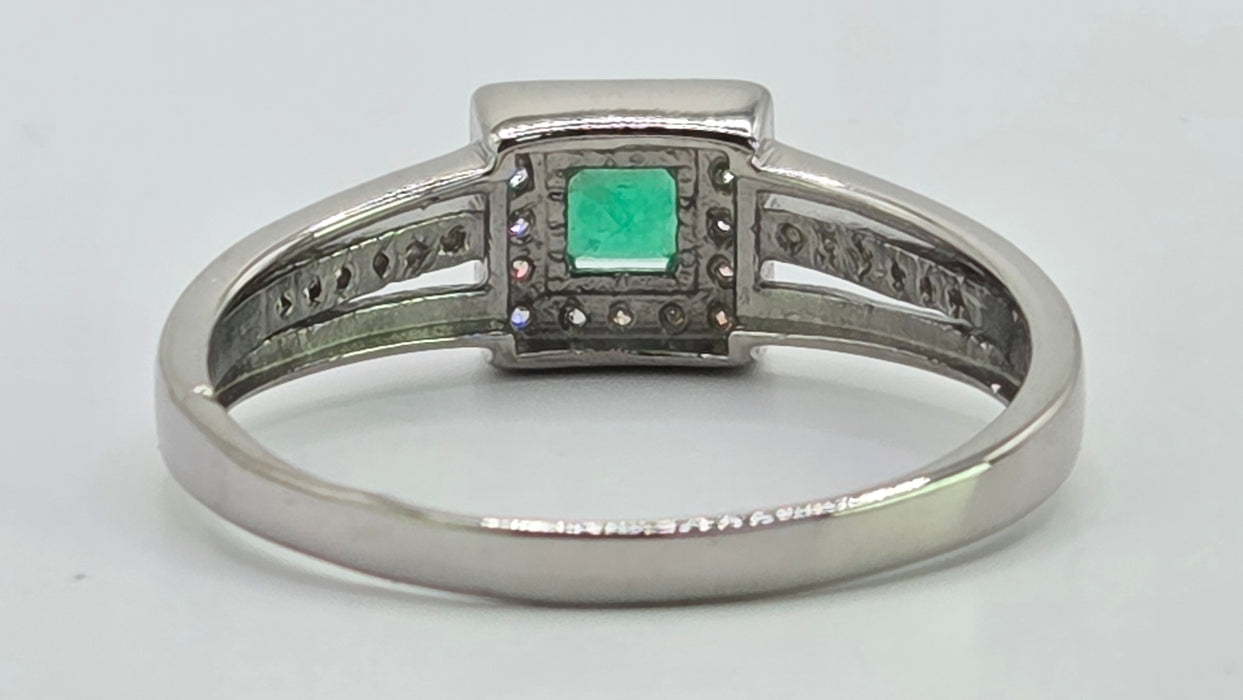 Vintage: 14ct White Gold Emerald & 28 Diamond Square Cluster Ring