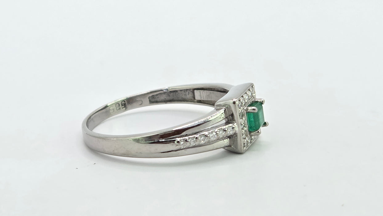 Vintage: 14ct White Gold Emerald & 28 Diamond Square Cluster Ring