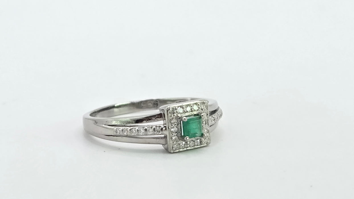 Vintage: 14ct White Gold Emerald & 28 Diamond Square Cluster Ring