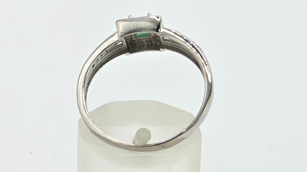 Vintage: 14ct White Gold Emerald & 28 Diamond Square Cluster Ring