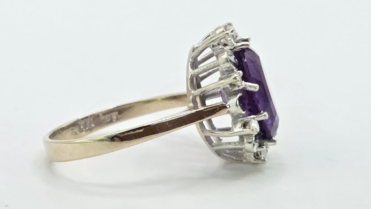 Vintage: 18ct White Gold Amethyst & 8 Diamond Oval Cluster Ring — 3.63ct