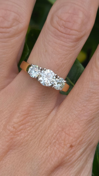 Vintage: 18ct Yellow Gold Simulated Diamond Trilogy Ring