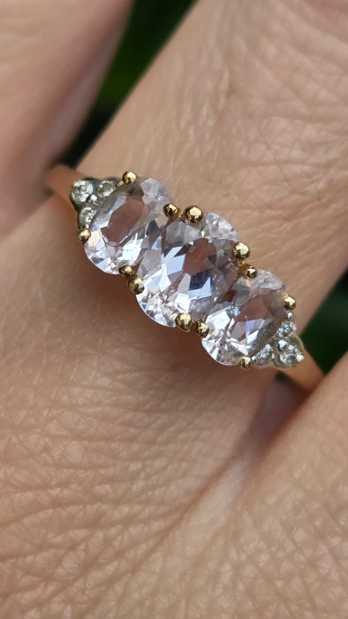 Vintage: 9ct Gold Morganite & Diamond Trilogy Ring