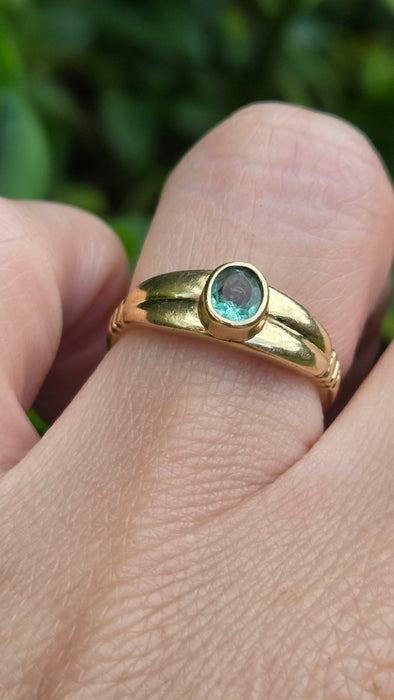Vintage: 18ct Yellow Gold Emerald Signet Ring