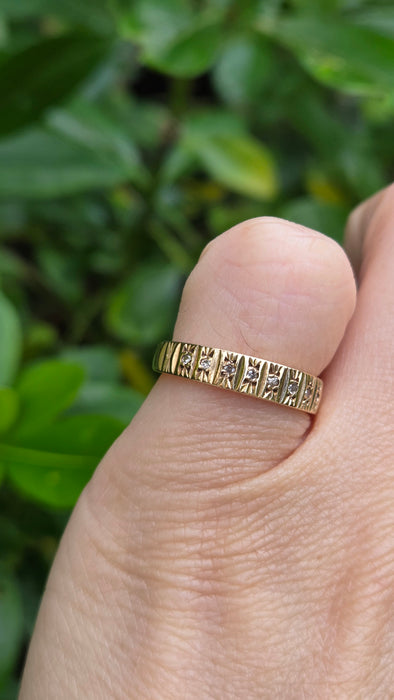 Vintage: 9ct Yellow Gold 8-Diamond Stacker Ring — From 1977