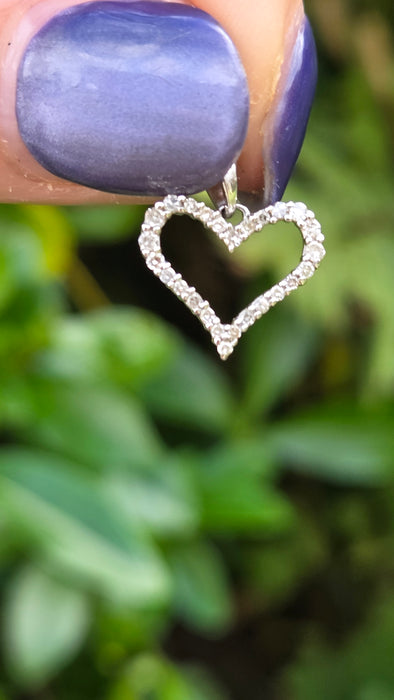 Vintage: 9ct White Gold Diamond Heart Shaped Pendant