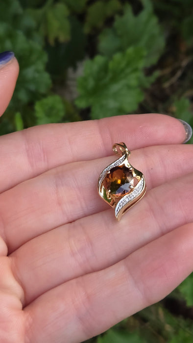 Vintage: 9ct Yellow Gold Golden Cognac Topaz & Diamond Pendant