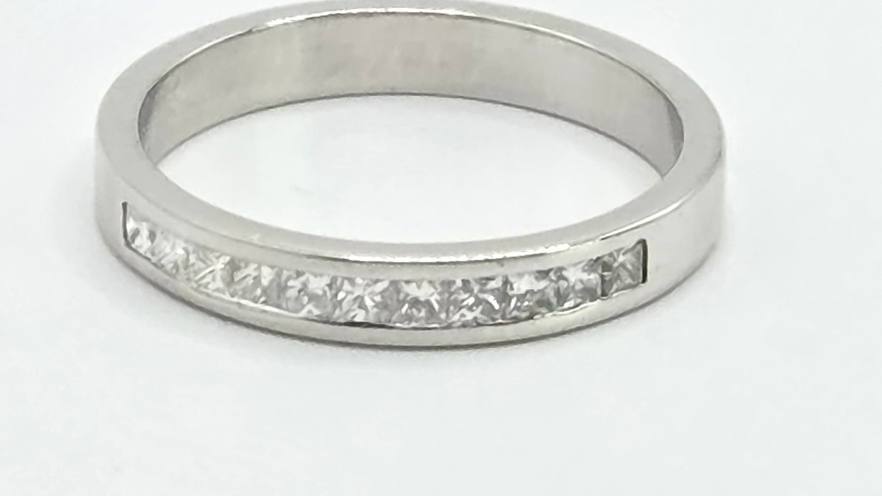 Vintage: Platinum Diamond 0.28ct Princess Cut Stacker Ring