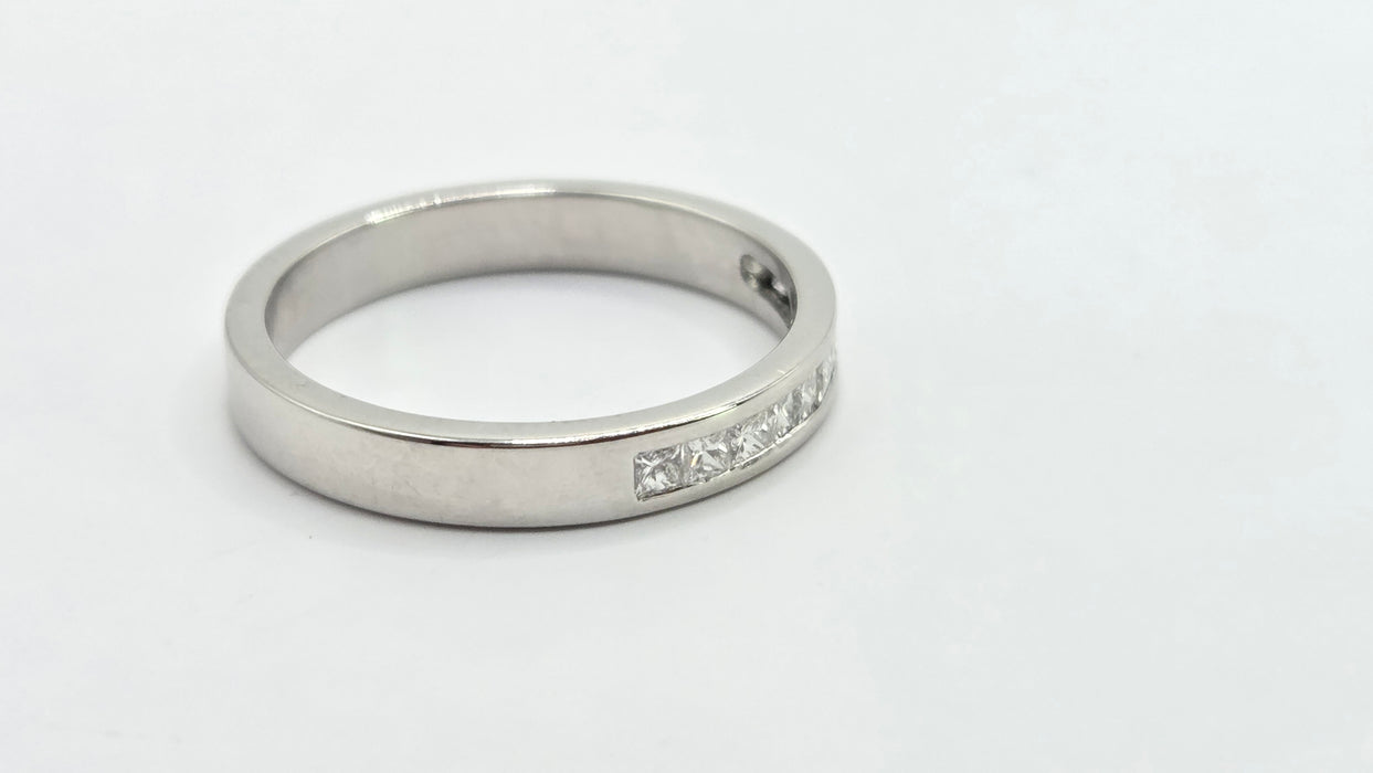 Vintage: Platinum Diamond 0.28ct Princess Cut Stacker Ring
