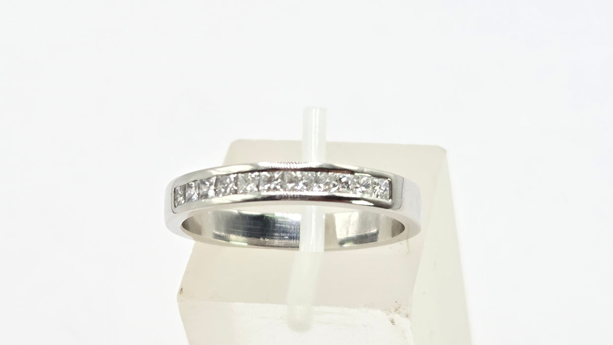 Vintage: Platinum Diamond 0.28ct Princess Cut Stacker Ring