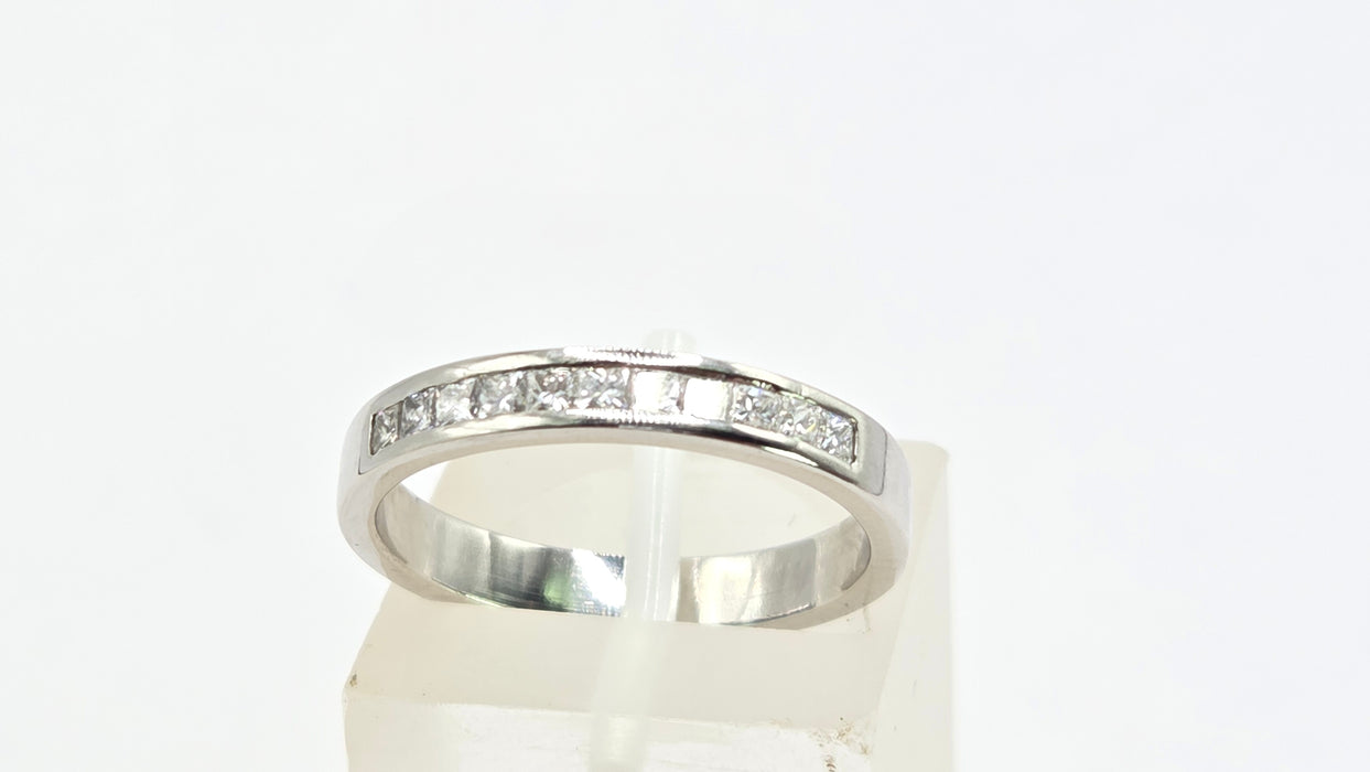 Vintage: Platinum Diamond 0.28ct Princess Cut Stacker Ring