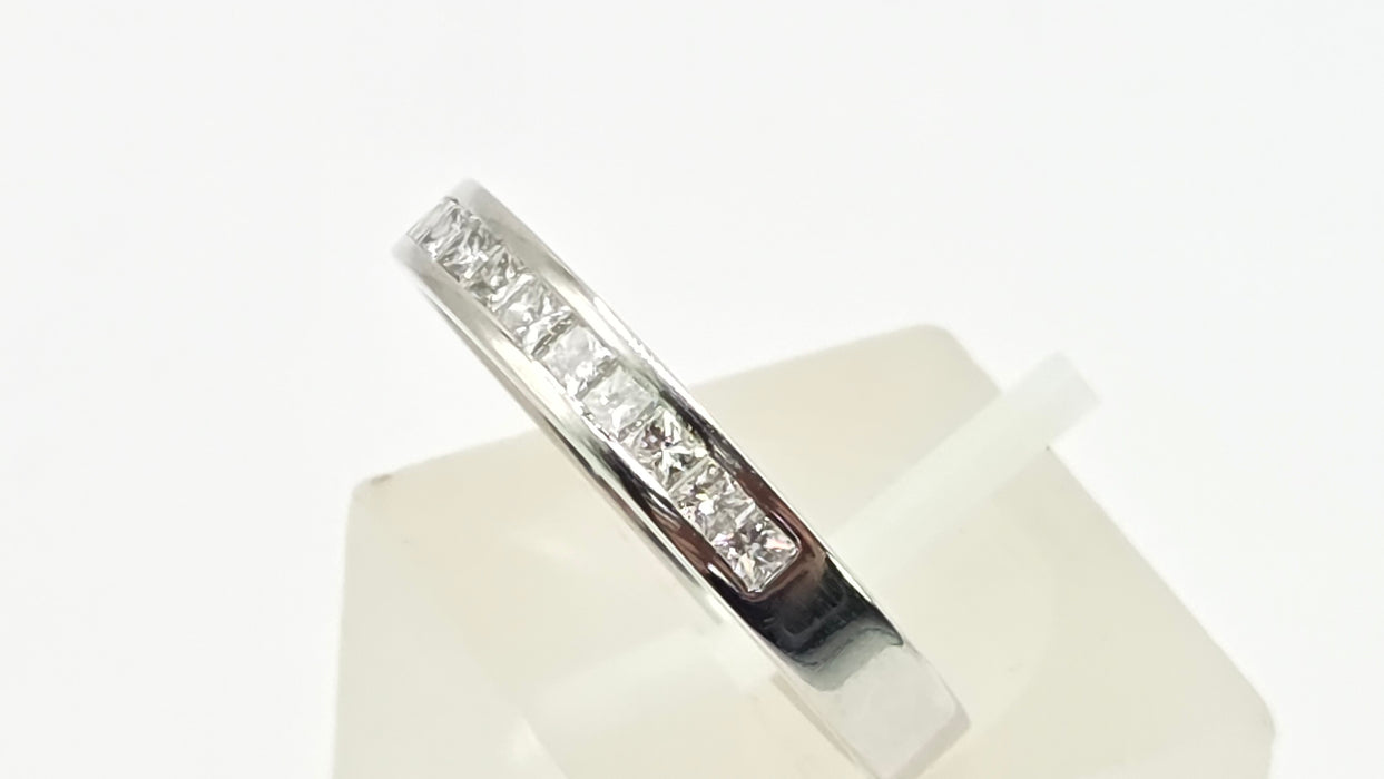 Vintage: Platinum Diamond 0.28ct Princess Cut Stacker Ring