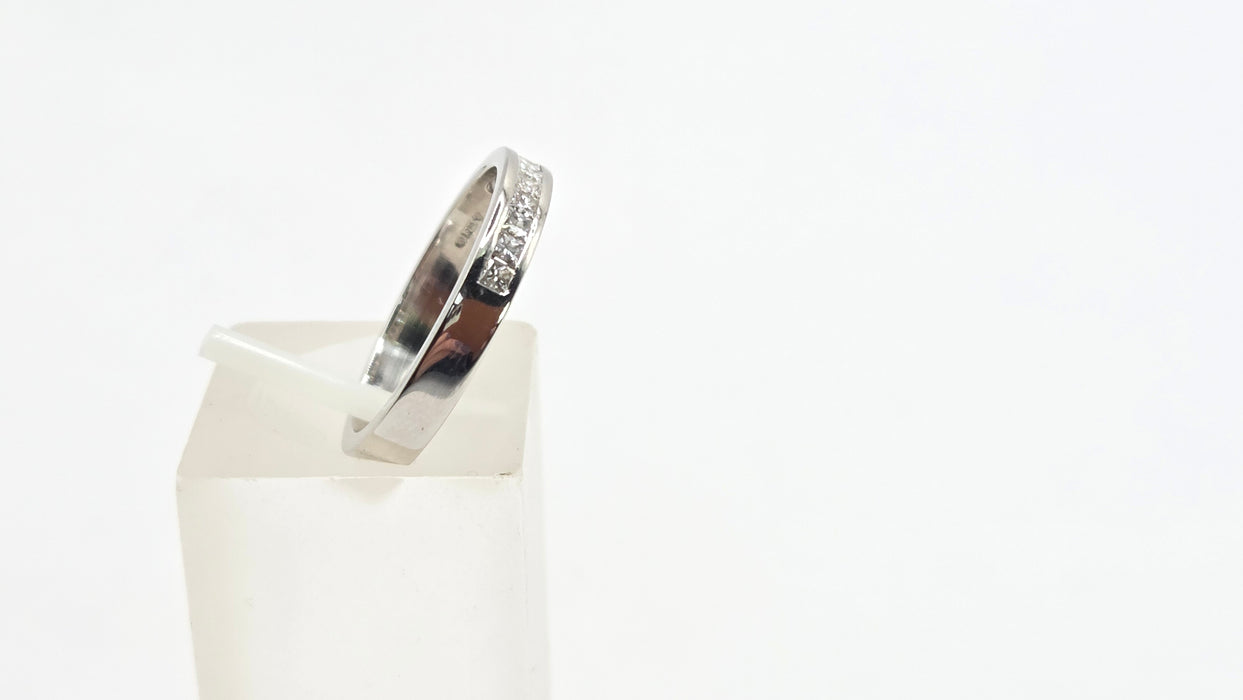 Vintage: Platinum Diamond 0.28ct Princess Cut Stacker Ring