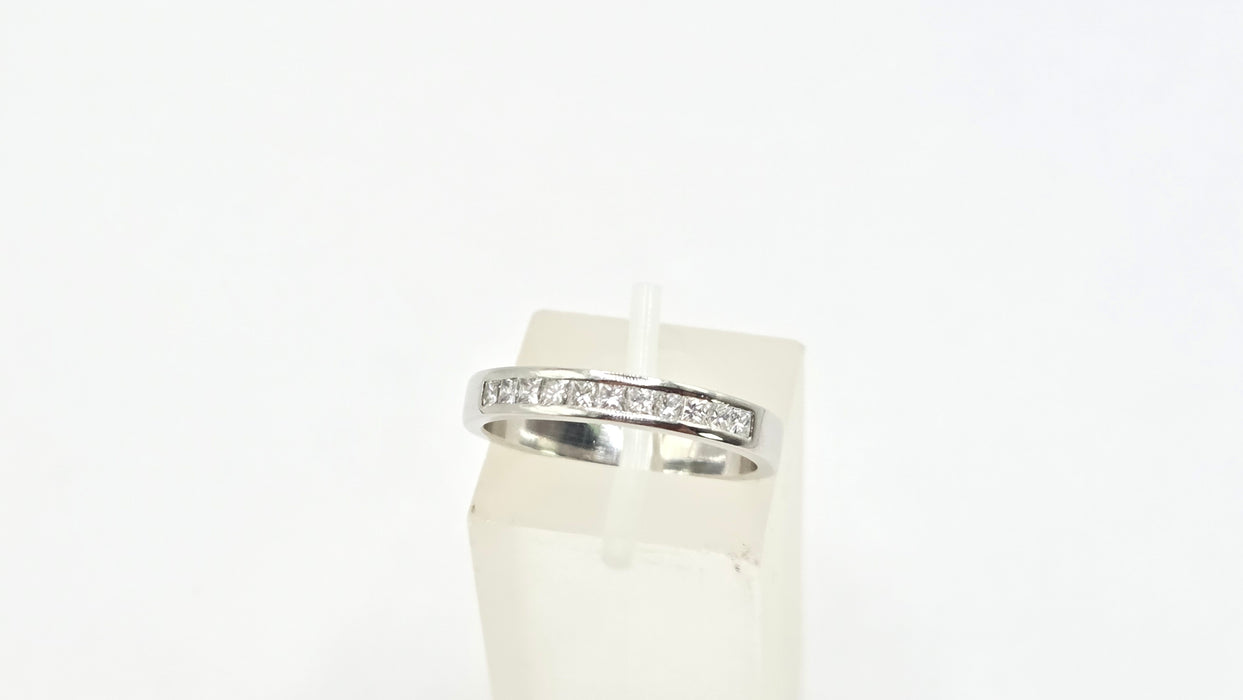 Vintage: Platinum Diamond 0.28ct Princess Cut Stacker Ring
