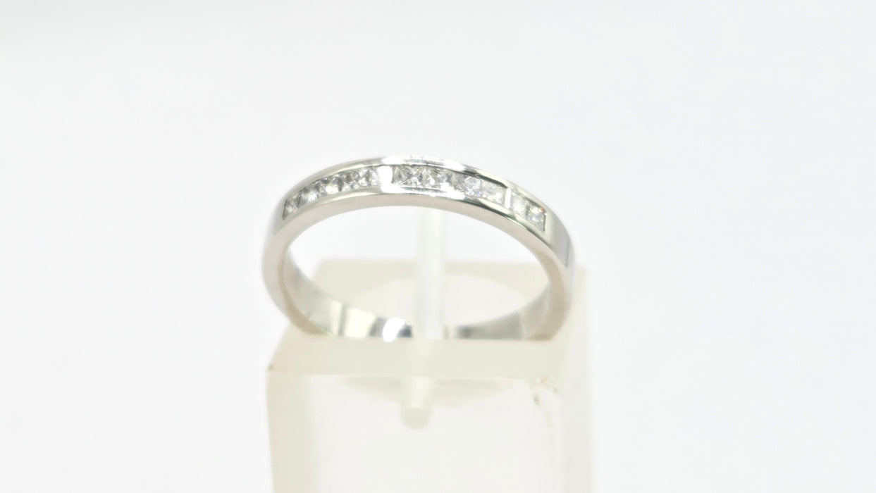 Vintage: Platinum Diamond 0.28ct Princess Cut Stacker Ring
