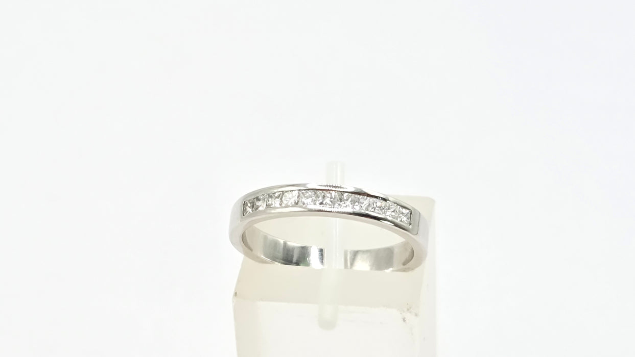 Vintage: Platinum Diamond 0.28ct Princess Cut Stacker Ring