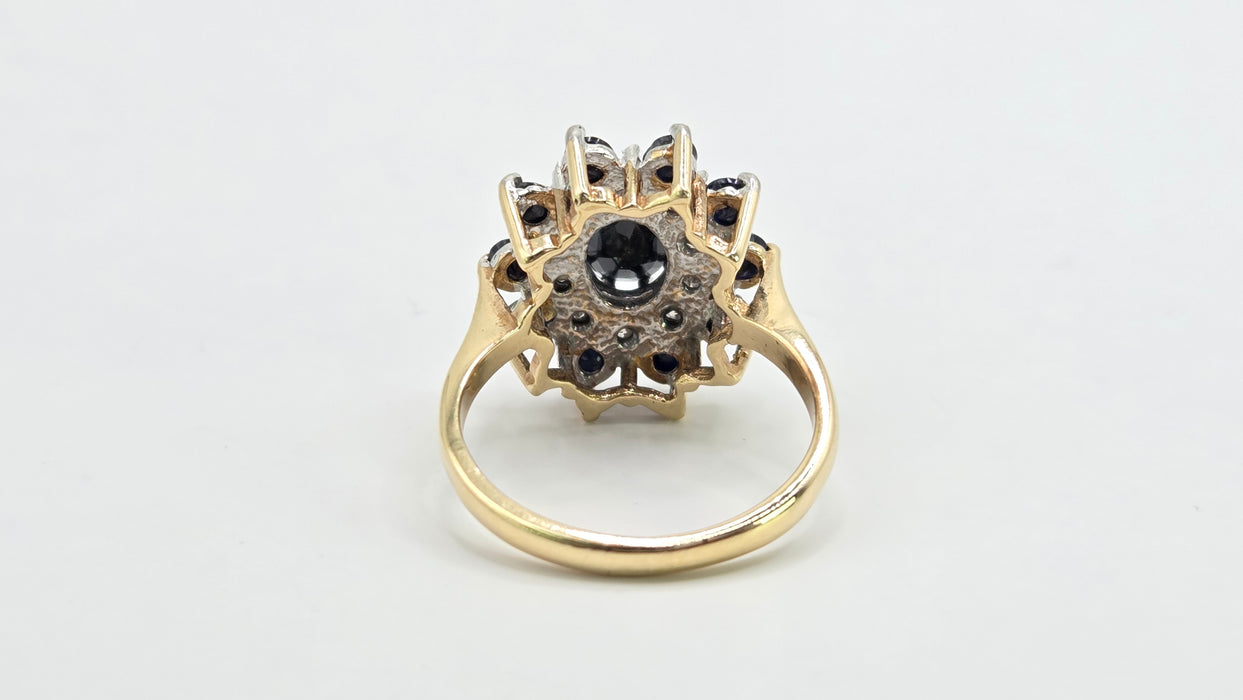 Vintage: 14ct Yellow Gold Sapphire 2.50ct & Diamond 0.20ct Oval Dress Cluster Ring