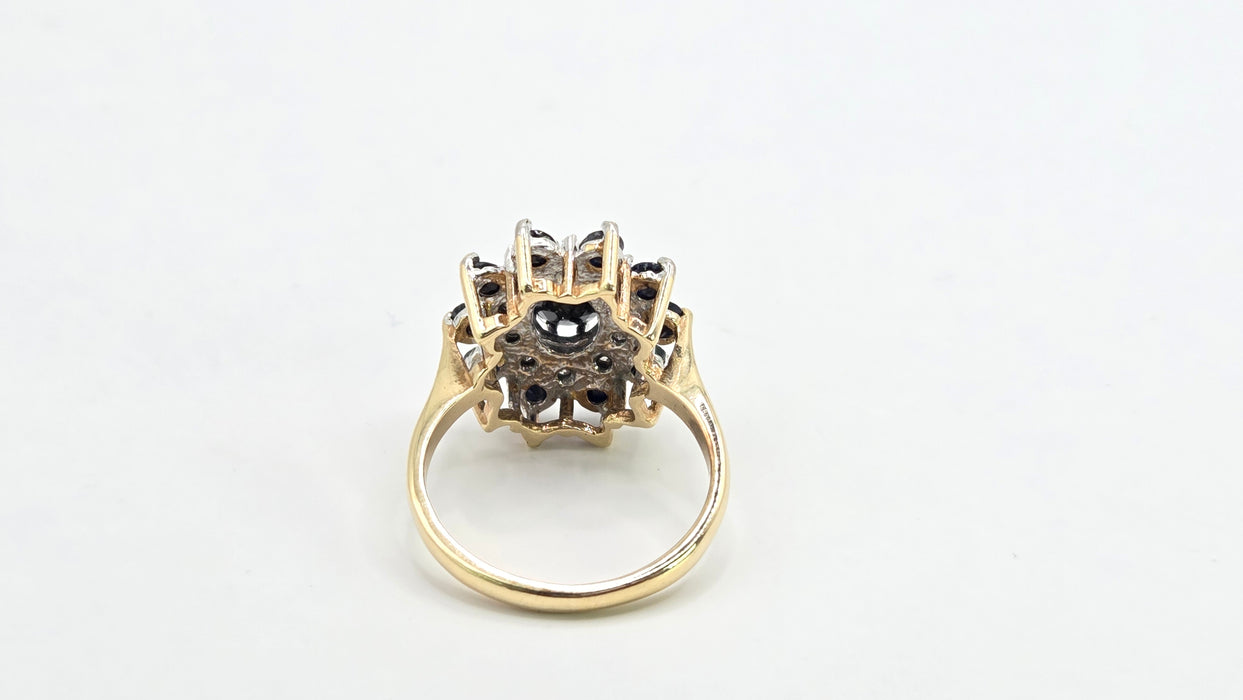 Vintage: 14ct Yellow Gold Sapphire 2.50ct & Diamond 0.20ct Oval Dress Cluster Ring