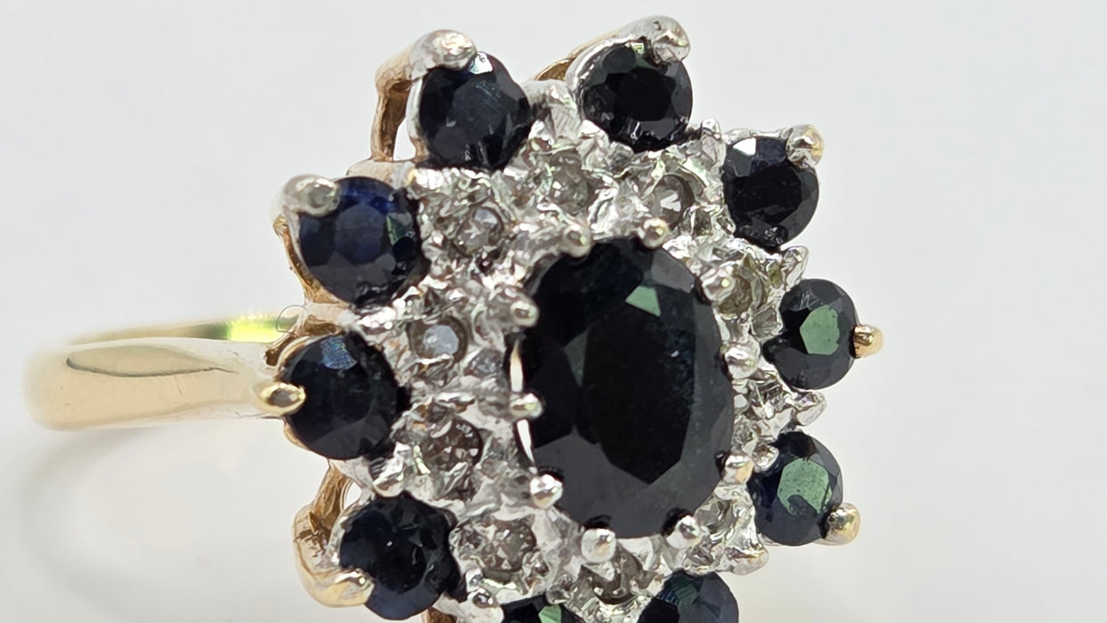 Vintage: 14ct Yellow Gold Sapphire 2.50ct & Diamond 0.20ct Oval Dress Cluster Ring