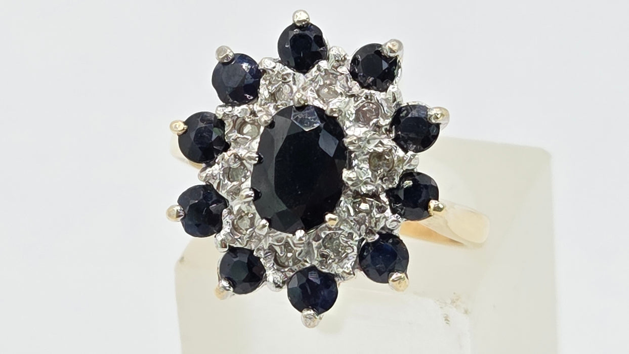 Vintage: 14ct Yellow Gold Sapphire 2.50ct & Diamond 0.20ct Oval Dress Cluster Ring