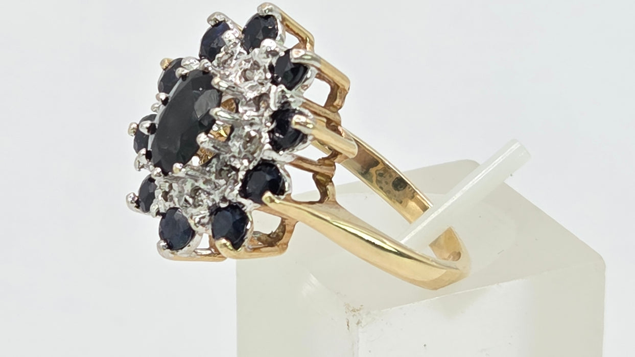 Vintage: 14ct Yellow Gold Sapphire 2.50ct & Diamond 0.20ct Oval Dress Cluster Ring