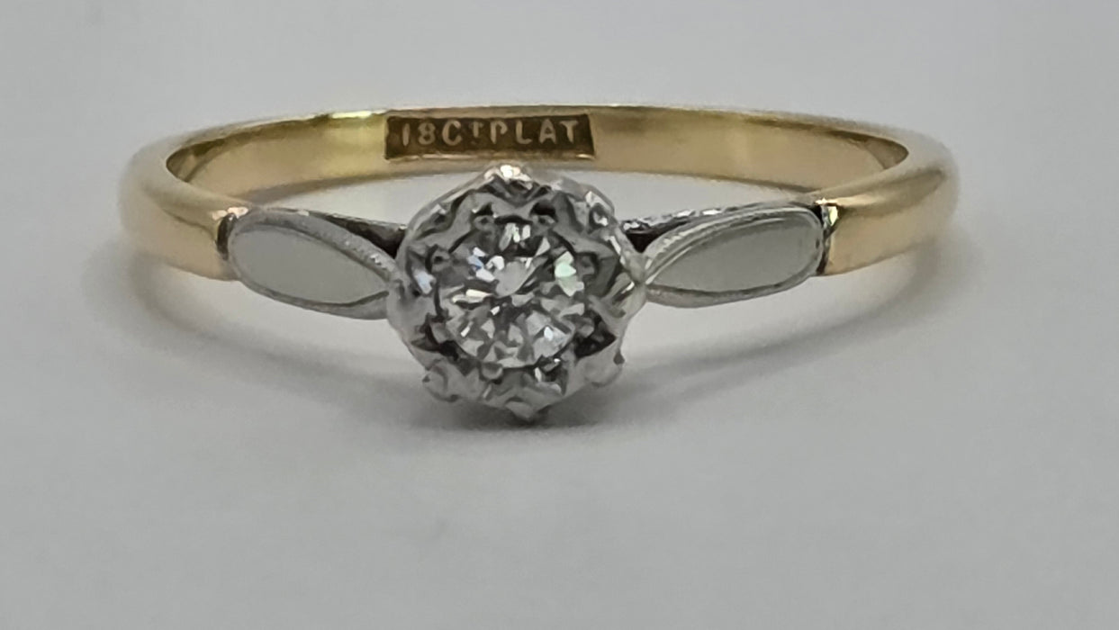 Vintage: 18ct Yellow Gold & Platinum Diamond 0.15ct Solitaire Ring