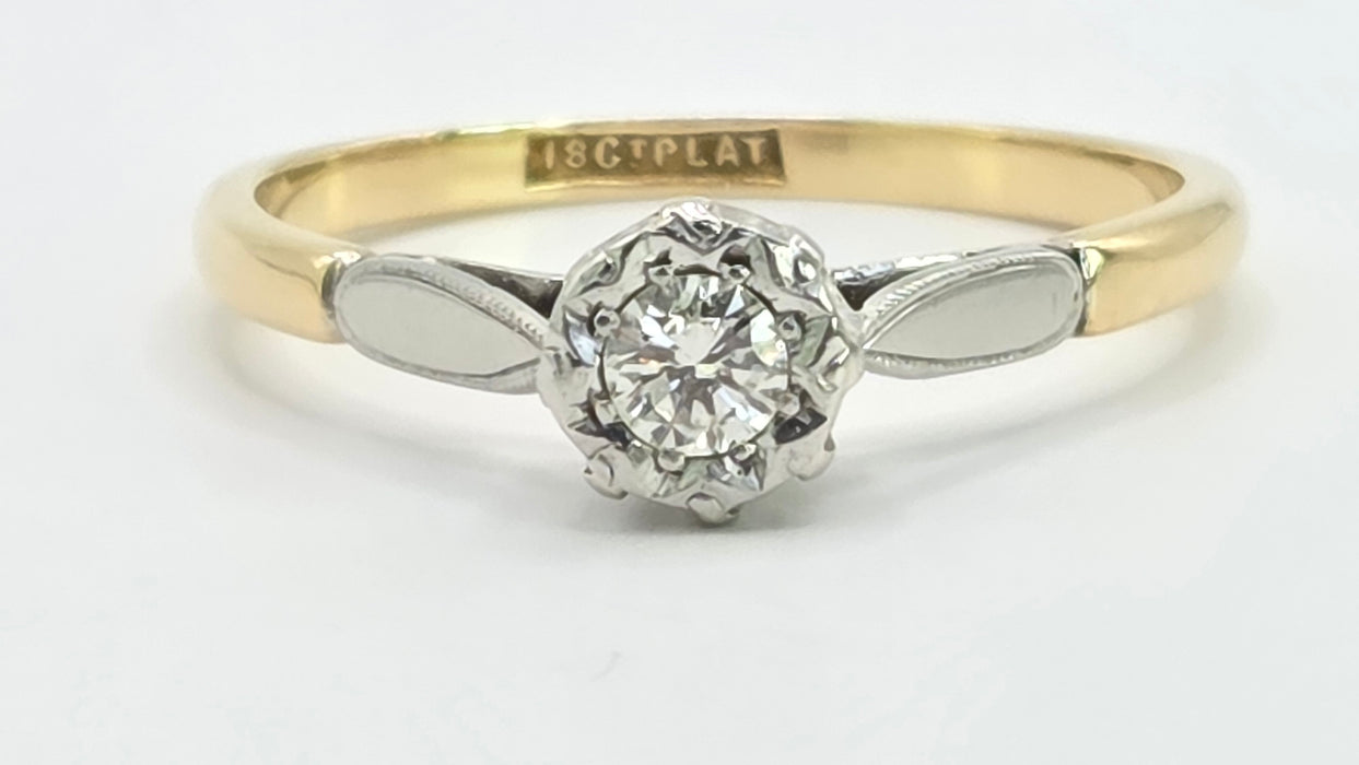 Vintage: 18ct Yellow Gold & Platinum Diamond 0.15ct Solitaire Ring
