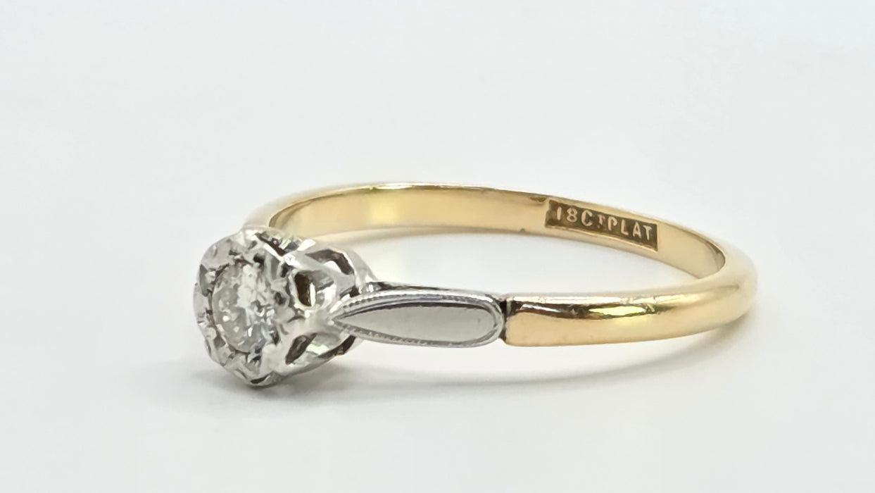 Vintage: 18ct Yellow Gold & Platinum Diamond 0.15ct Solitaire Ring