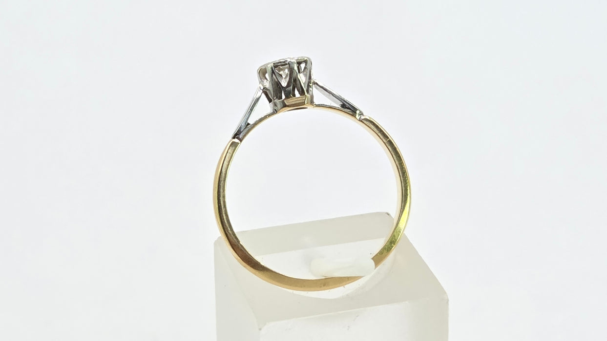 Vintage: 18ct Yellow Gold & Platinum Diamond 0.15ct Solitaire Ring