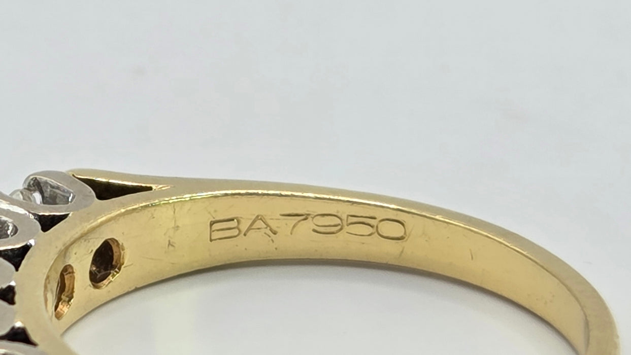 Vintage: 18ct Yellow Gold Diamond 0.42ct Five Diamond Stacker Half Eternity Ring