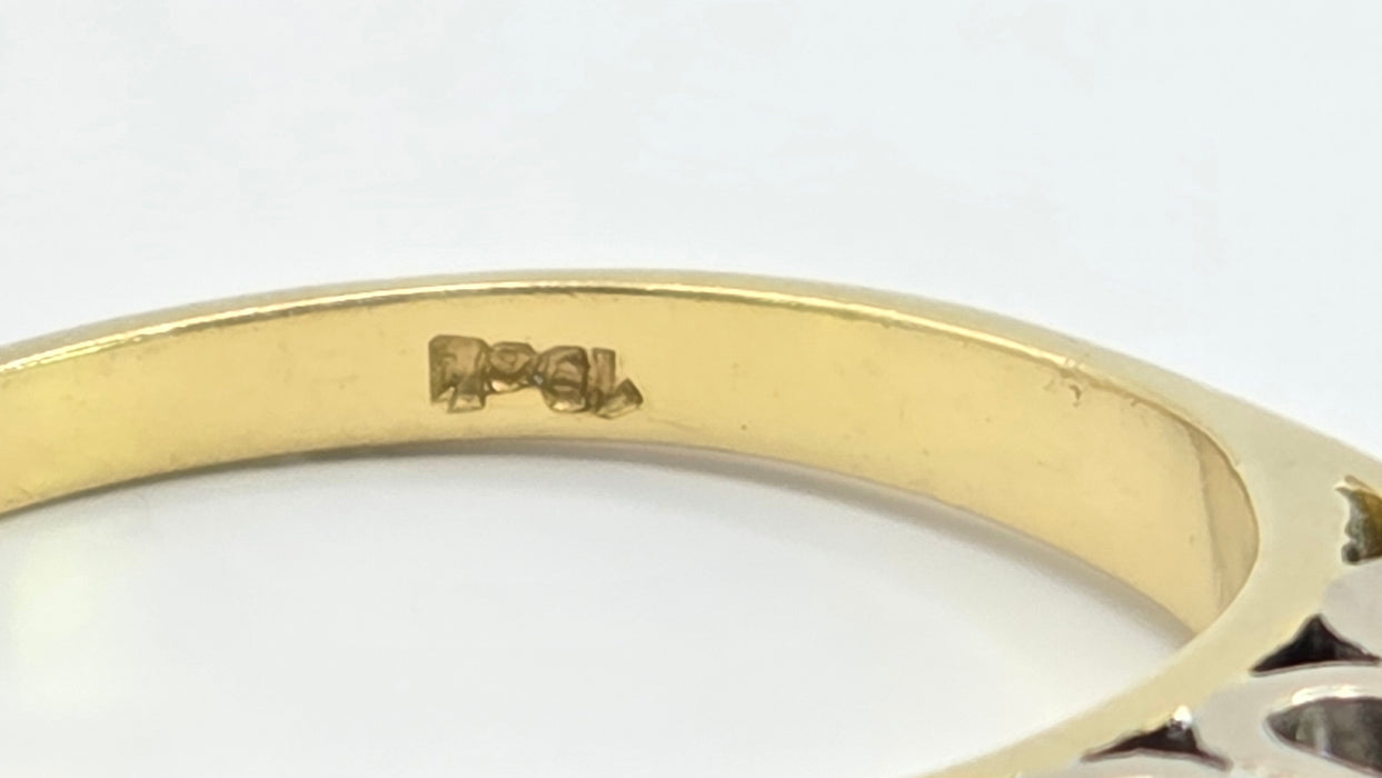 Vintage: 18ct Yellow Gold Diamond 0.42ct Five Diamond Stacker Half Eternity Ring