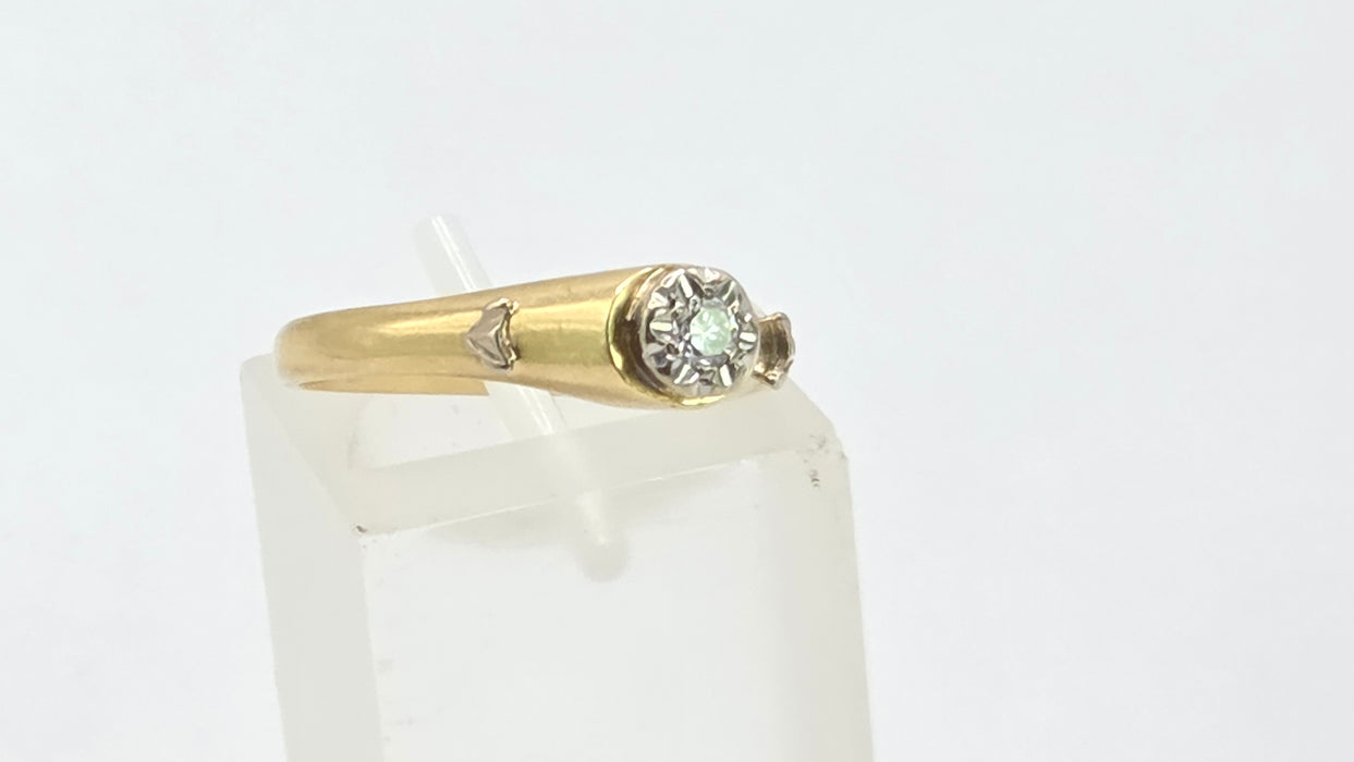 Vintage: 18ct Yellow Gold Diamond 0.05ct Solitaire Ring with White Gold Decals — From 1982