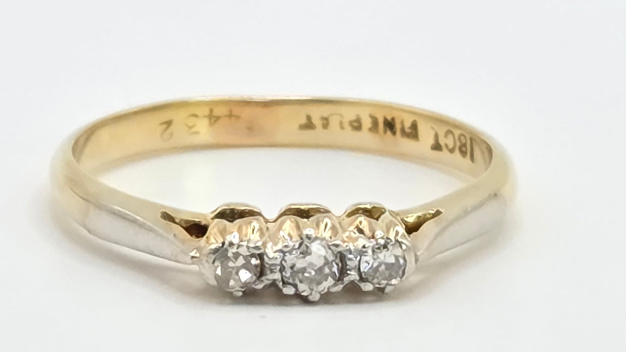 Vintage: 18ct Yellow Gold & Platinum Diamond 0.16ct Trilogy Ring