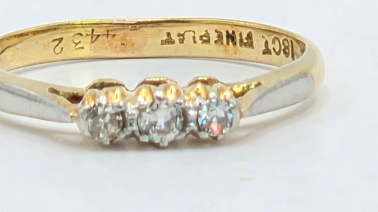 Vintage: 18ct Yellow Gold & Platinum Diamond 0.16ct Trilogy Ring