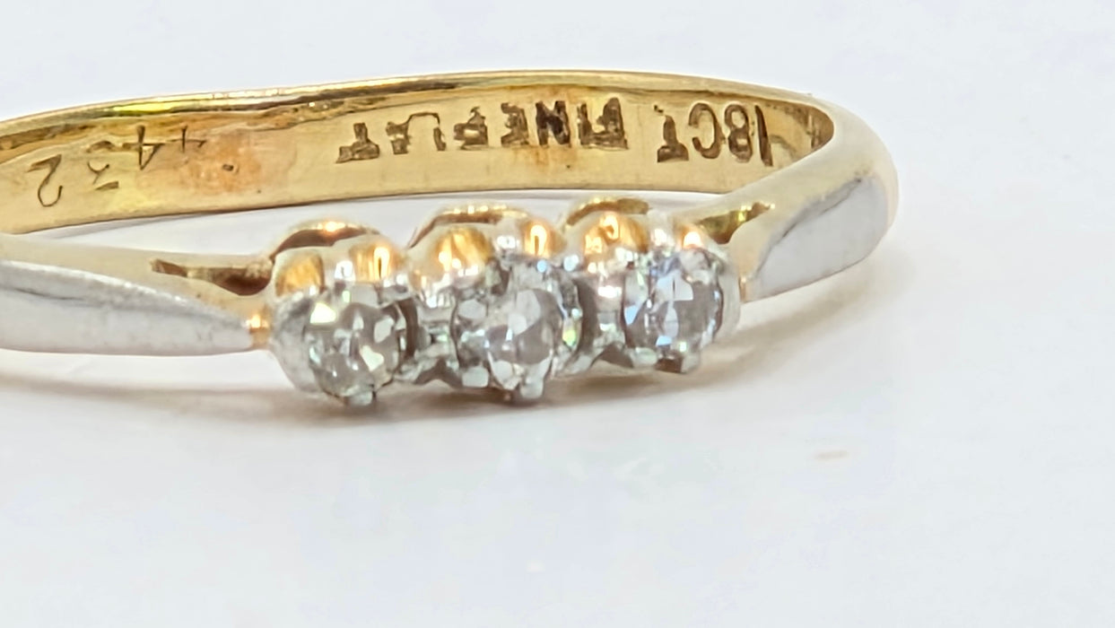 Vintage: 18ct Yellow Gold & Platinum Diamond 0.16ct Trilogy Ring