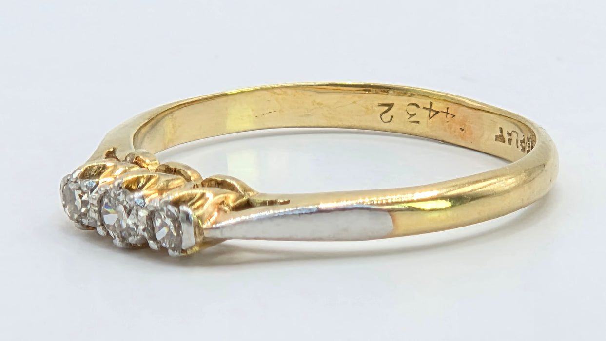 Vintage: 18ct Yellow Gold & Platinum Diamond 0.16ct Trilogy Ring