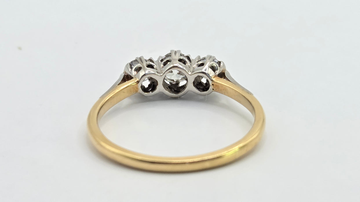 Vintage: 18ct Yellow Gold & Platinum Diamond 0.66ct Classic Trilogy Ring