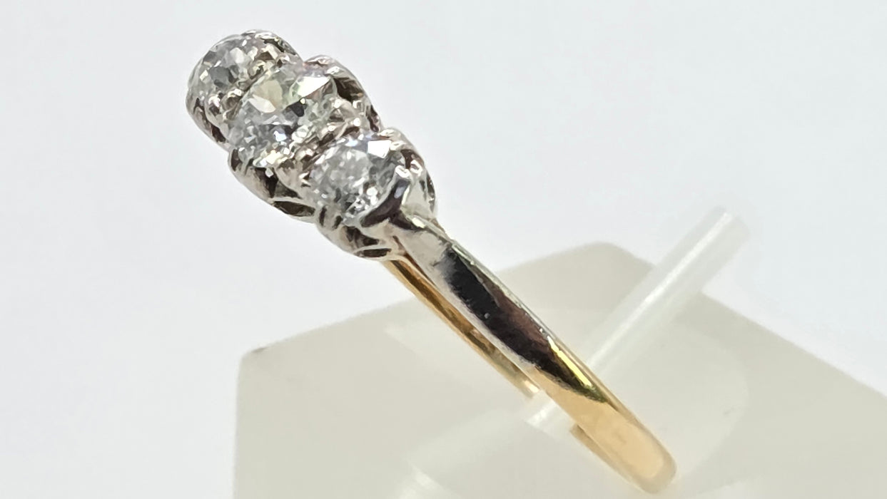 Vintage: 18ct Yellow Gold & Platinum Diamond 0.66ct Classic Trilogy Ring