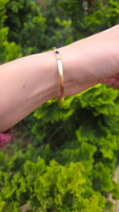 Vintage: 18ct Yellow Gold Sapphire 2.00ct & Diamond 0.36ct Half Hoop Bangle