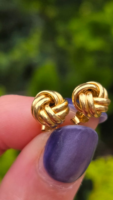 Vintage: 18ct Yellow Gold Love Knot Stud Earrings