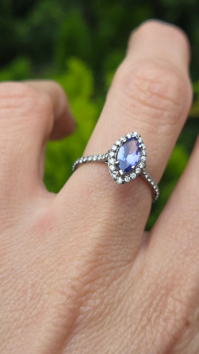 Vintage: 14ct White Gold Tanzanite & 40 Diamond Marquise Dress Ring — 0.64ct