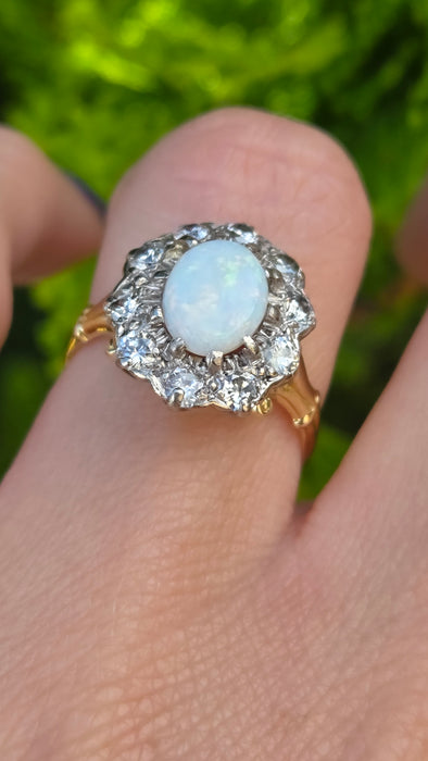 Vintage: 18ct Yellow Gold Opal 1.00ct & Diamond 0.75ct Fleur-de-lys Cluster Ring
