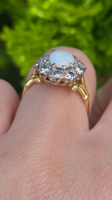 Vintage: 18ct Yellow Gold Opal 1.00ct & Diamond 0.75ct Fleur-de-lys Cluster Ring