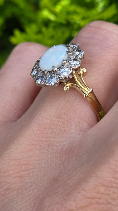 Vintage: 18ct Yellow Gold Opal 1.00ct & Diamond 0.75ct Fleur-de-lys Cluster Ring
