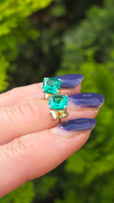 Vintage: 9ct Yellow Gold Demantoid Garnet Stud Earrings