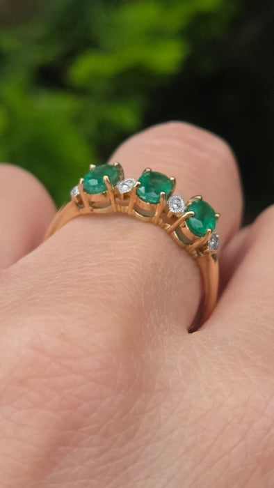 Vintage: 9ct Yellow Gold Emerald & Diamond Dress Ring