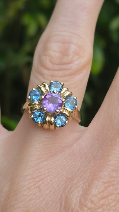 Vintage: 9ct Yellow Gold Amethyst & London Blue Topaz Flower-Head Ring