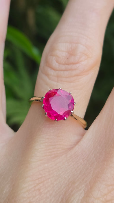Vintage: 18ct Yellow Gold Ruby Solitaire Ring
