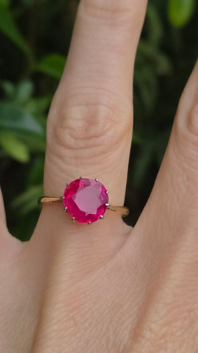 Vintage: 18ct Yellow Gold Ruby Solitaire Ring